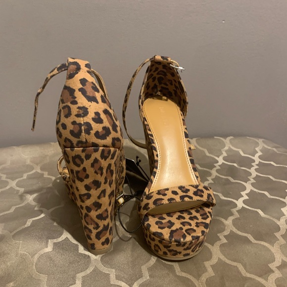 Forever 21 Wedges - Picture 2 of 3